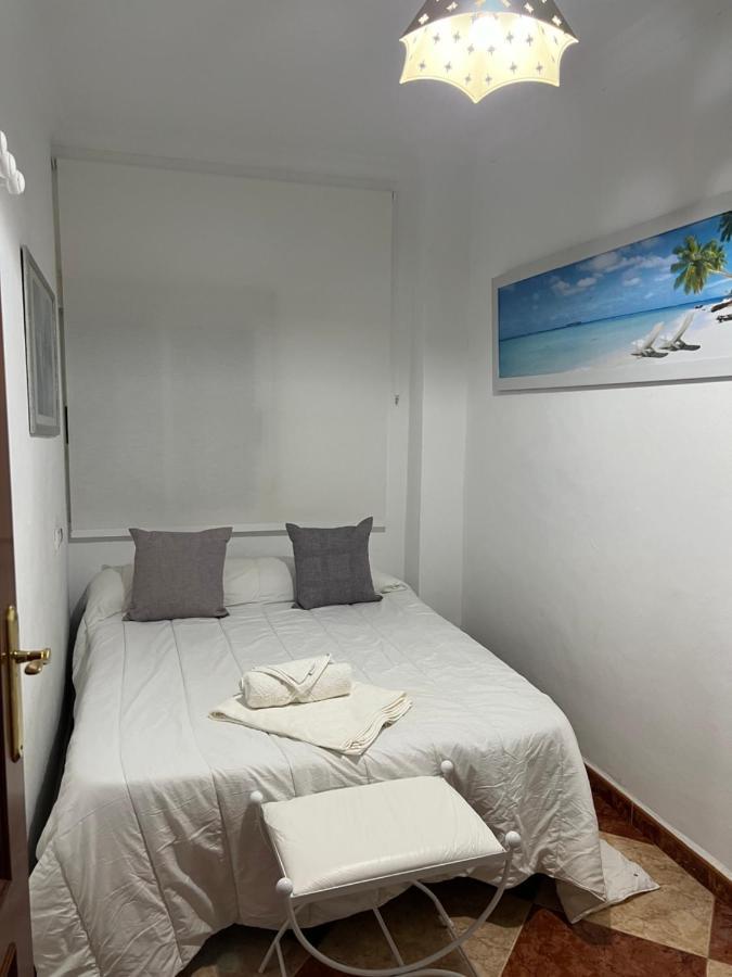 El Torreon 3 Apartment Lora del Rio Ngoại thất bức ảnh
